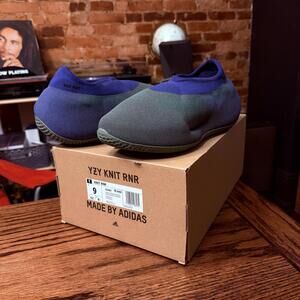 YZY Yeezy Knit RNR Slip-On Shoes Size 9